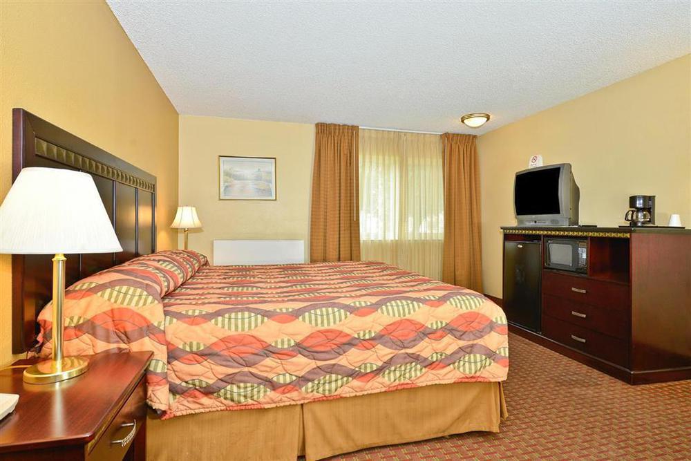 Quality Inn Kettleman City Near Hwy 41 Bilik gambar